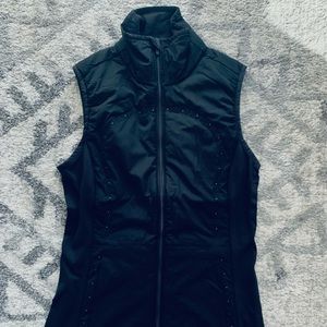 LIKE NEW lululemon Run for Cold vest with Primaloft®